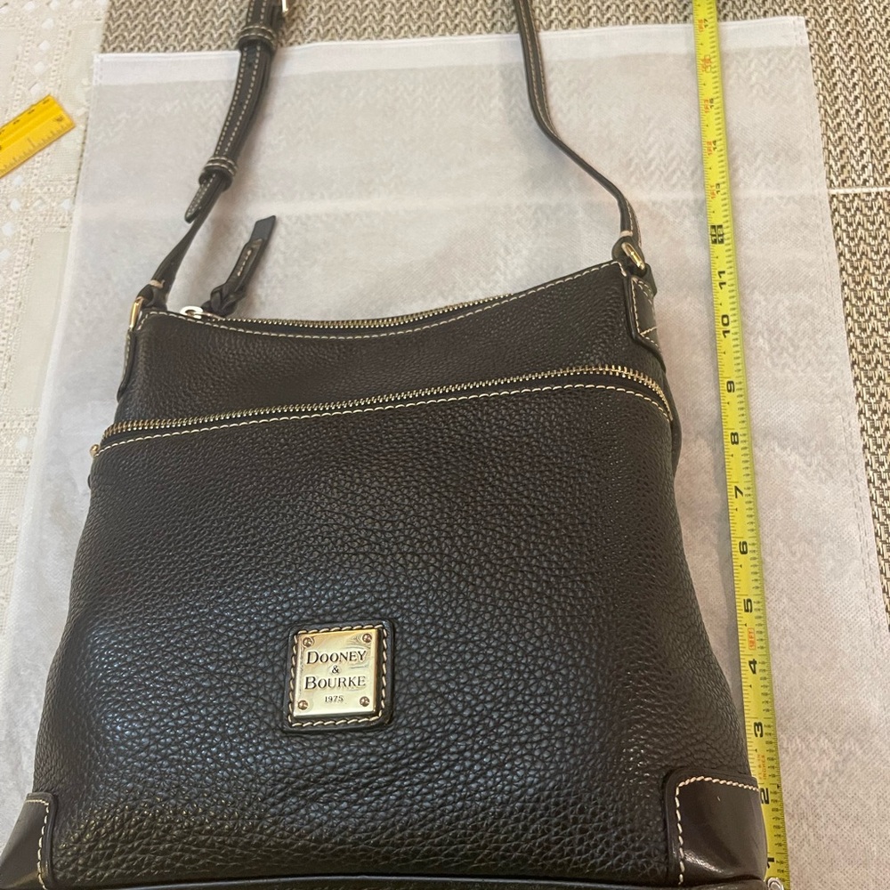 Dooney & Bourke Black Pebbled Leather Crossbody Purse Vintage M0987440 - Picture 15 of 16